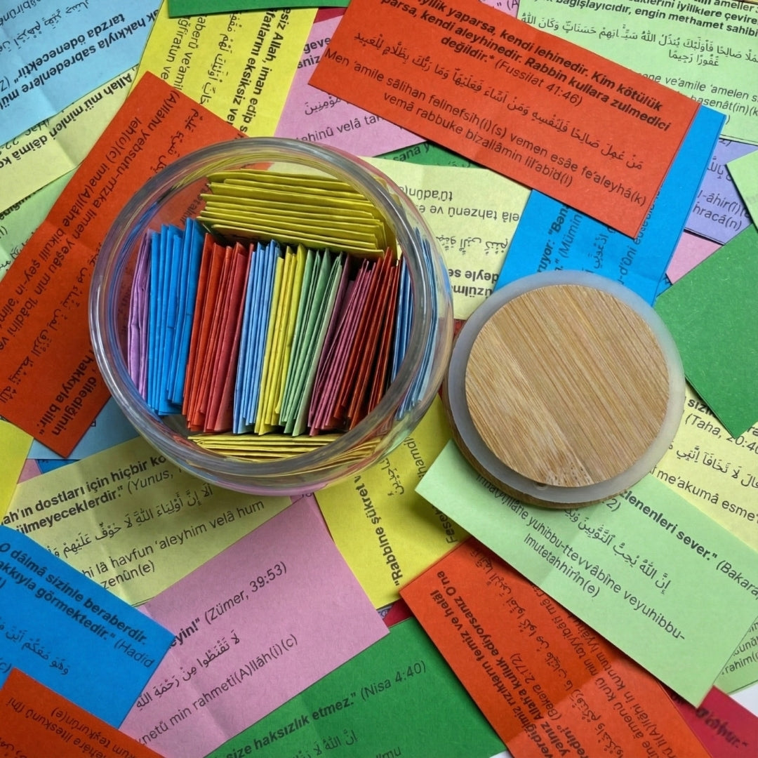 Ayet Kavanozu  Manevi Huzurun Sessiz Daveti