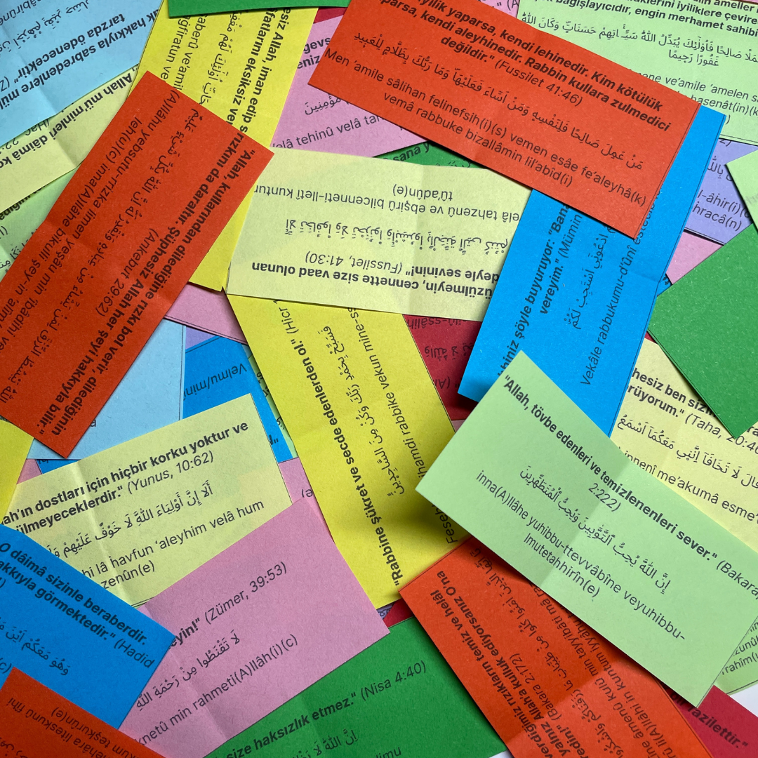 Ayet Kavanozu  Manevi Huzurun Sessiz Daveti