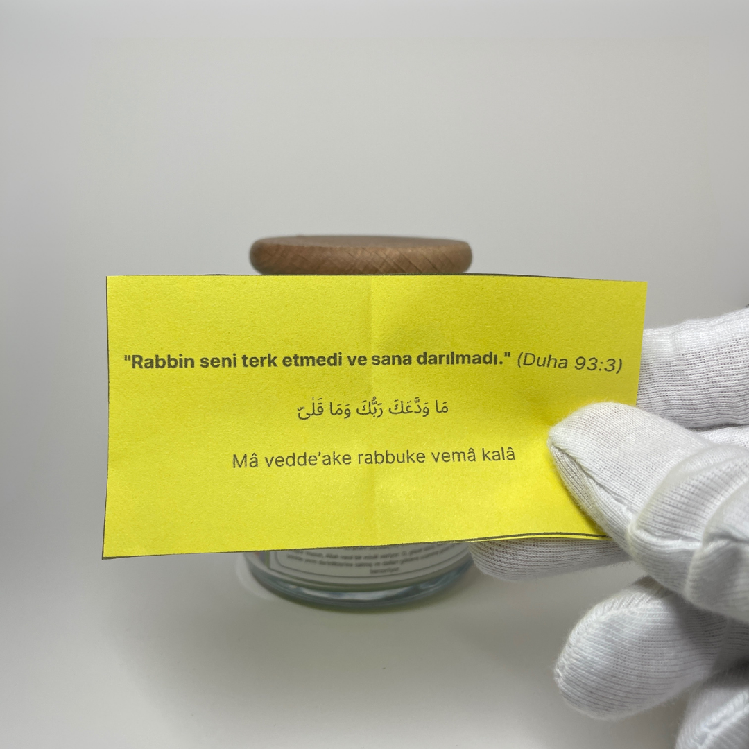 Ayet Kavanozu  Manevi Huzurun Sessiz Daveti